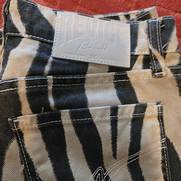 REVICE Black and White Animal Print Jeans - Picture 2 of 5